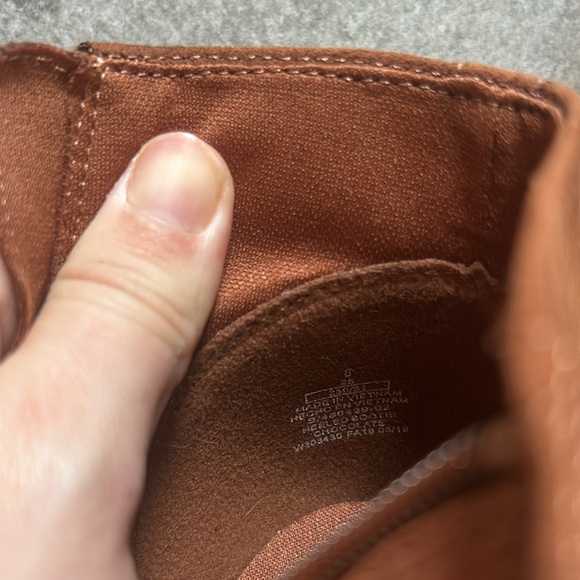 Old Navy Ankle Boots! Size 8! Brand New- Never Worn Before! - Picture 8 of 8